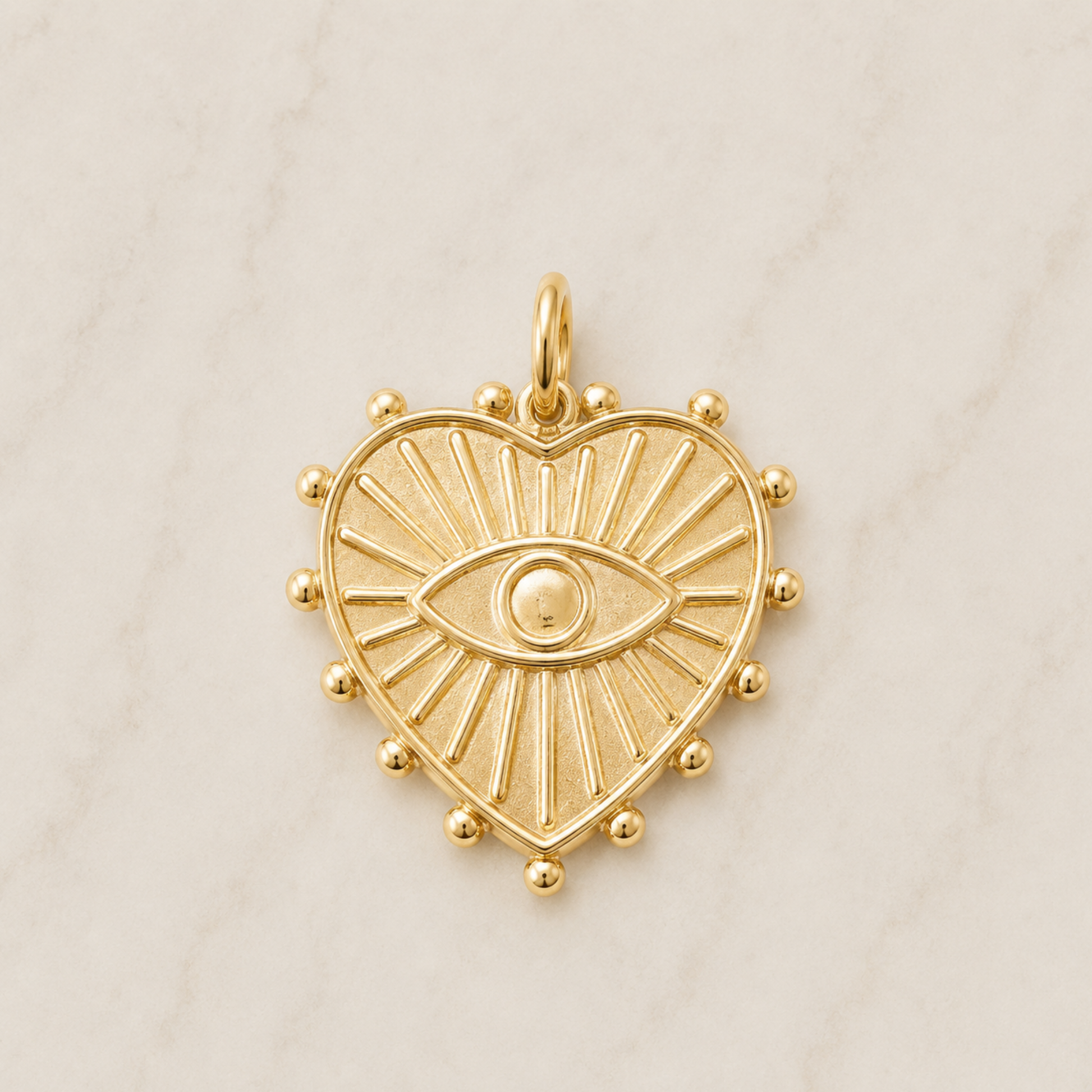 The Charm Bar – Hochwertiger, personalisierbarer Schmuck aus 18K PVD vergoldetem 316L Edelstahl. Wasserfeste Halsketten, Charms und Armbänder für einzigartige Kombinationen – jeder Charm erzählt deine Geschichte. Nazar  Charm Evil Eye Charm.