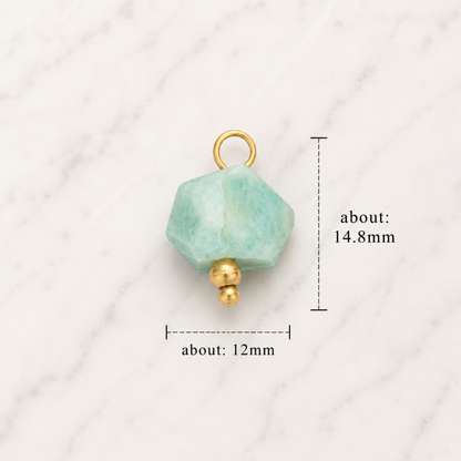 The Charm Bar – Hochwertiger, personalisierbarer Schmuck aus 18K PVD vergoldetem 316L Edelstahl. Wasserfeste Halsketten, Charms und Armbänder für einzigartige Kombinationen – jeder Charm erzählt deine Geschichte. Echter Edelstein-Charm.