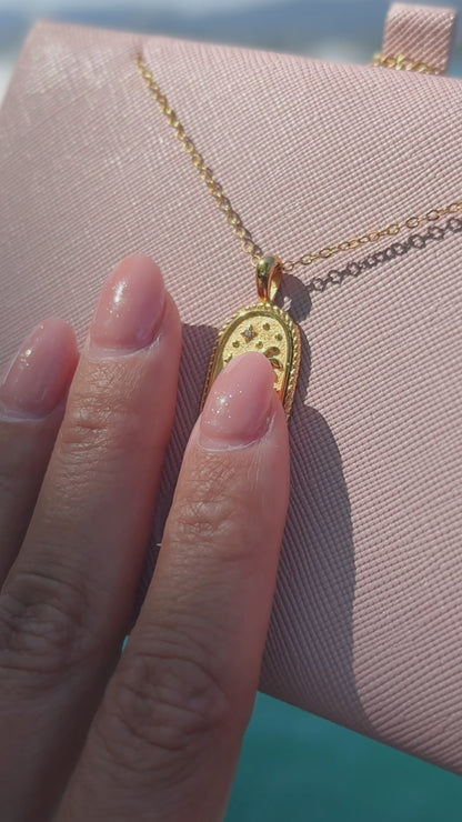 The Palm Necklace